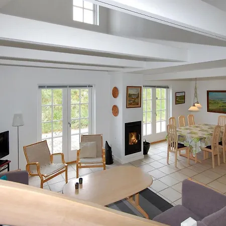 Dom wakacyjny Stine - 1km From The Sea In Nw Jutland By Interhome *